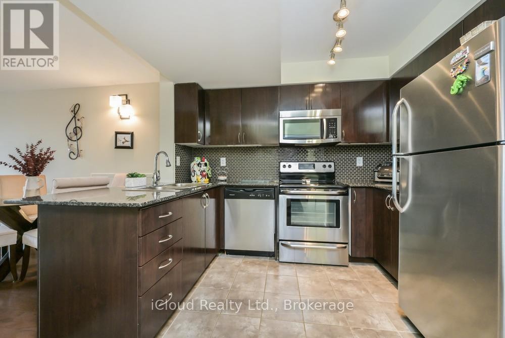 












301 - 65 VIA ROSEDALE

,
Brampton (Sandringham-Wellington),




Ontario
L6R3N8

