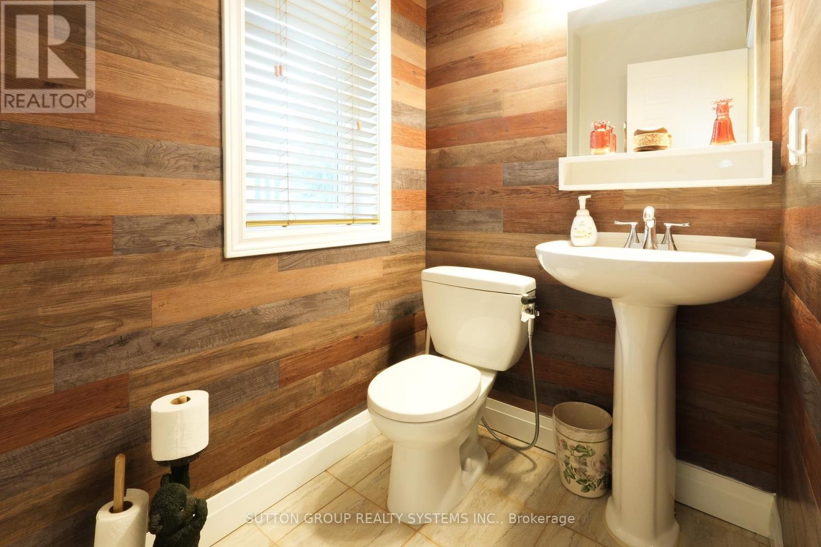 












255 - 60 BARONDALE DRIVE

,
Mississauga (Hurontario),




Ontario
L4Z3N8

