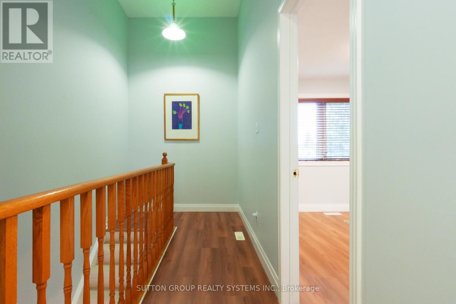 












255 - 60 BARONDALE DRIVE

,
Mississauga (Hurontario),




Ontario
L4Z3N8

