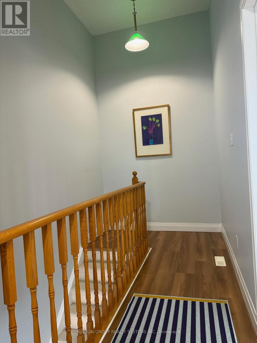 












255 - 60 BARONDALE DRIVE

,
Mississauga (Hurontario),




Ontario
L4Z3N8

