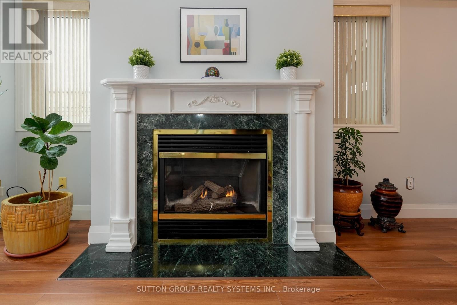 












255 - 60 BARONDALE DRIVE

,
Mississauga (Hurontario),




Ontario
L4Z3N8

