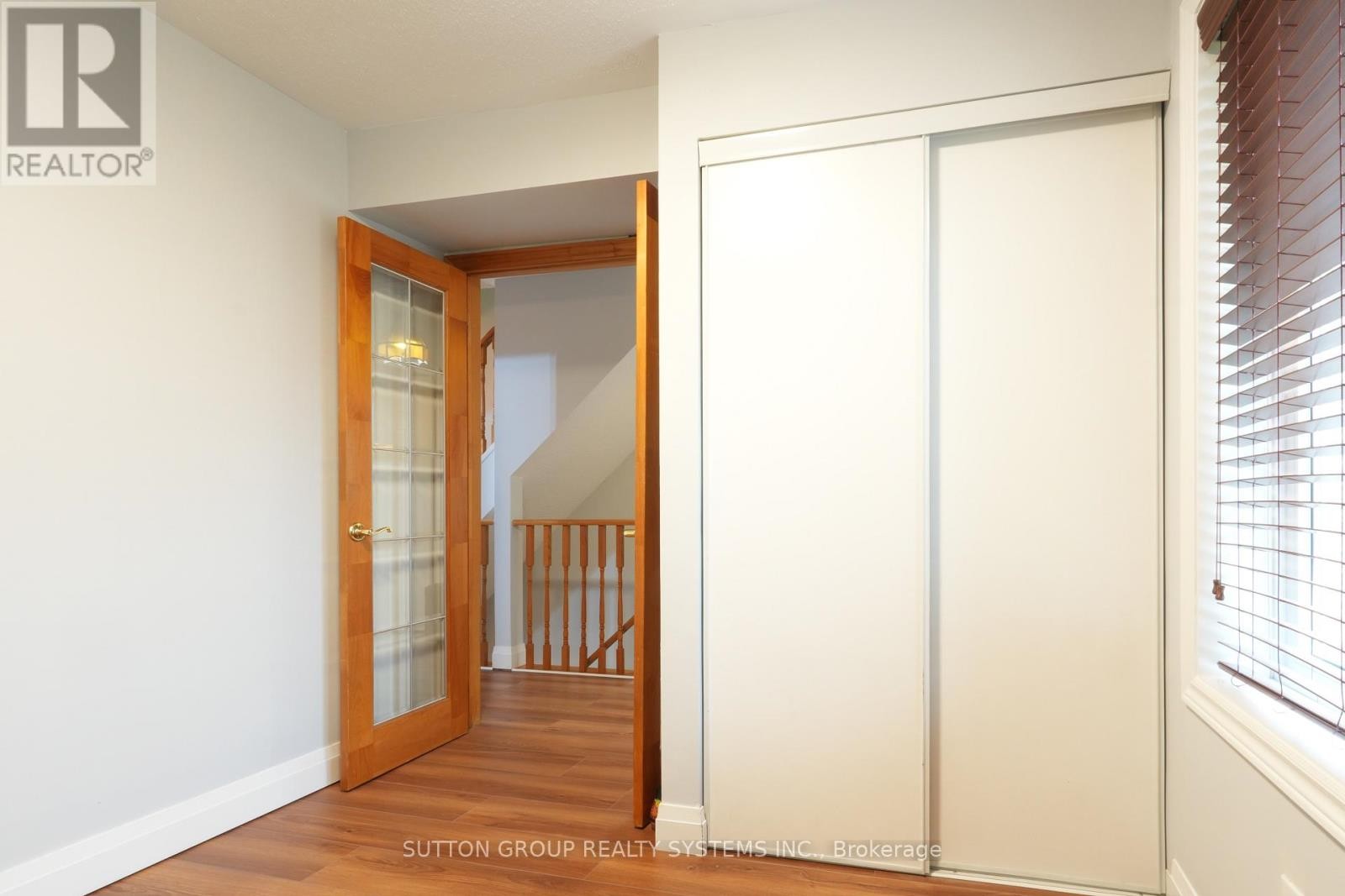 












255 - 60 BARONDALE DRIVE

,
Mississauga (Hurontario),




Ontario
L4Z3N8

