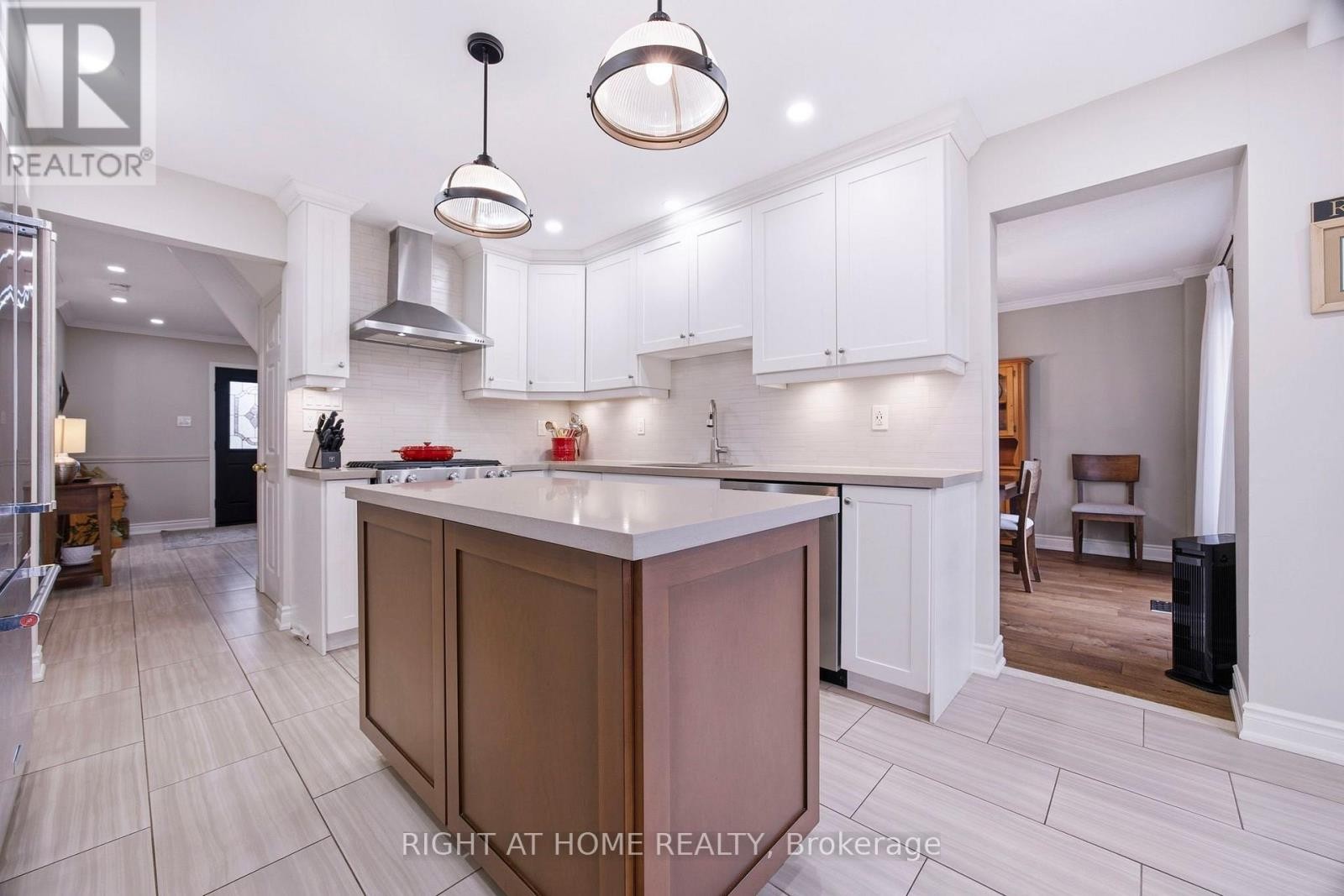 












12 ESKER DRIVE

,
Brampton (Heart Lake East),




Ontario
L6Z3C5

