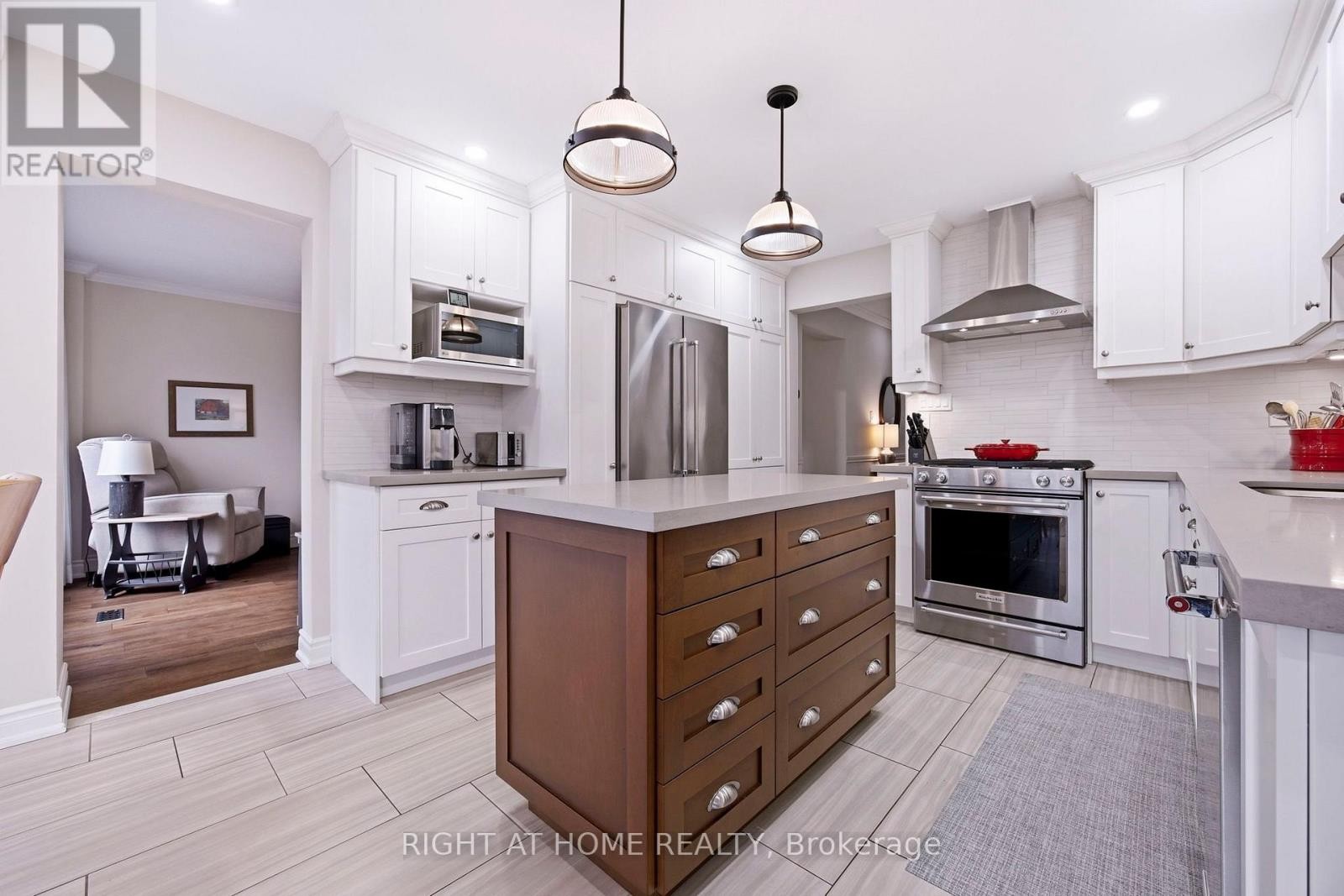 












12 ESKER DRIVE

,
Brampton (Heart Lake East),




Ontario
L6Z3C5

