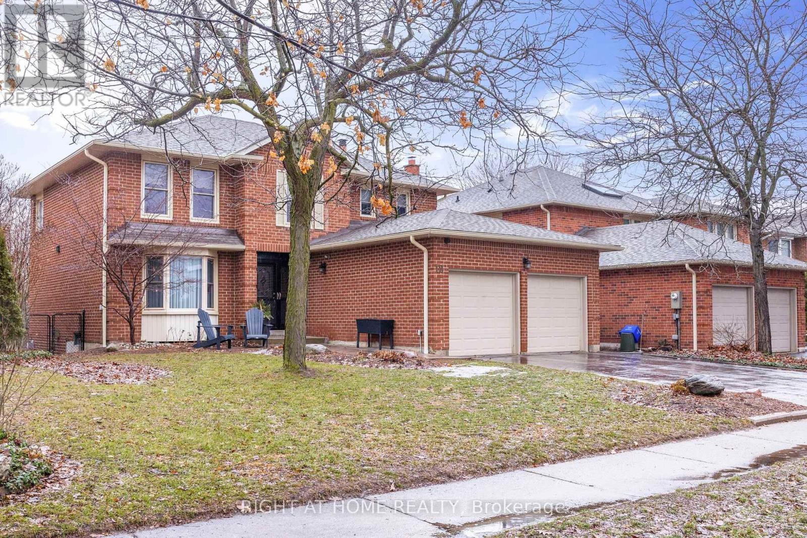 












12 ESKER DRIVE

,
Brampton (Heart Lake East),




Ontario
L6Z3C5

