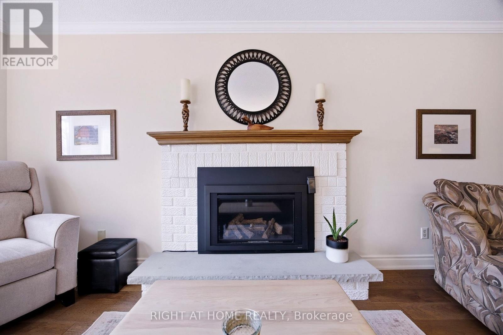 












12 ESKER DRIVE

,
Brampton (Heart Lake East),




Ontario
L6Z3C5

