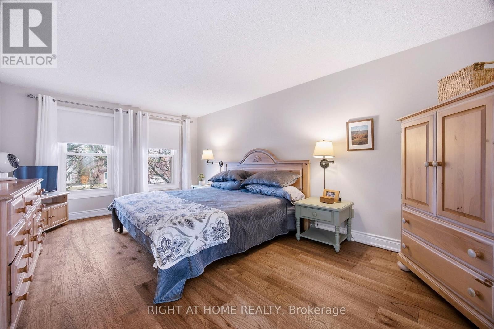 












12 ESKER DRIVE

,
Brampton (Heart Lake East),




Ontario
L6Z3C5

