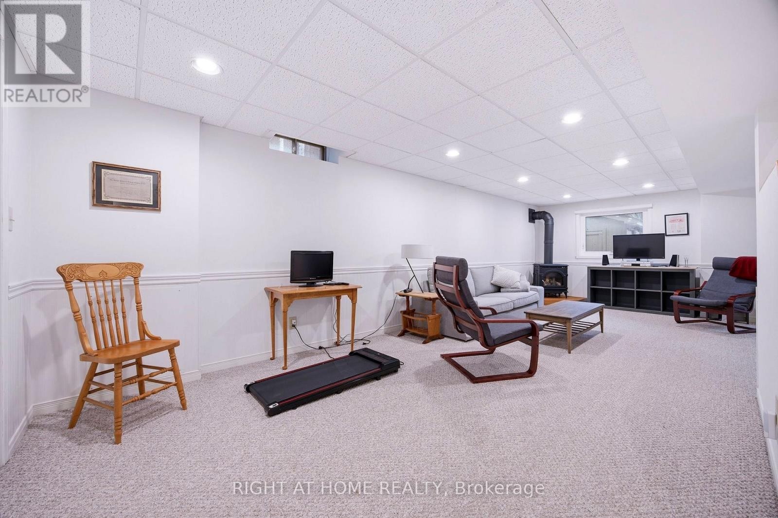 












12 ESKER DRIVE

,
Brampton (Heart Lake East),




Ontario
L6Z3C5

