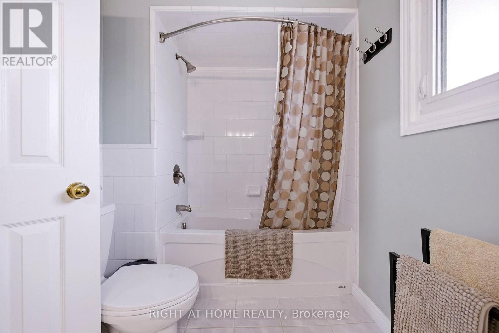 












12 ESKER DRIVE

,
Brampton (Heart Lake East),




Ontario
L6Z3C5

