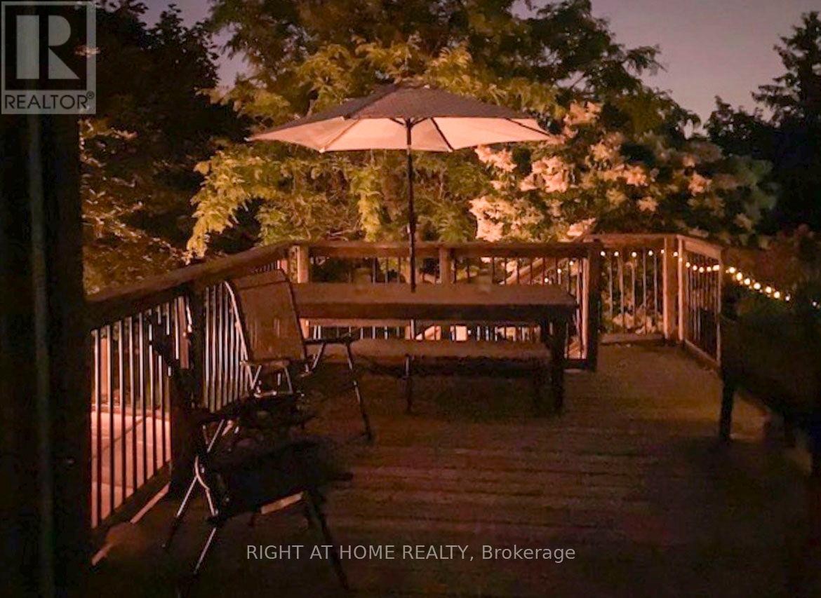 












12 ESKER DRIVE

,
Brampton (Heart Lake East),




Ontario
L6Z3C5

