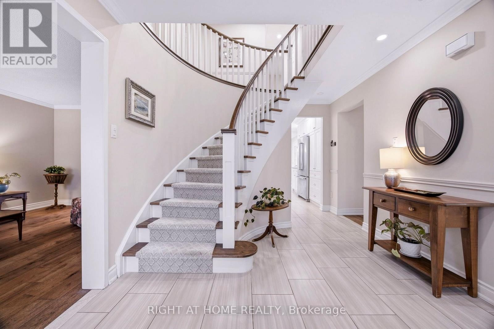 












12 ESKER DRIVE

,
Brampton (Heart Lake East),




Ontario
L6Z3C5

