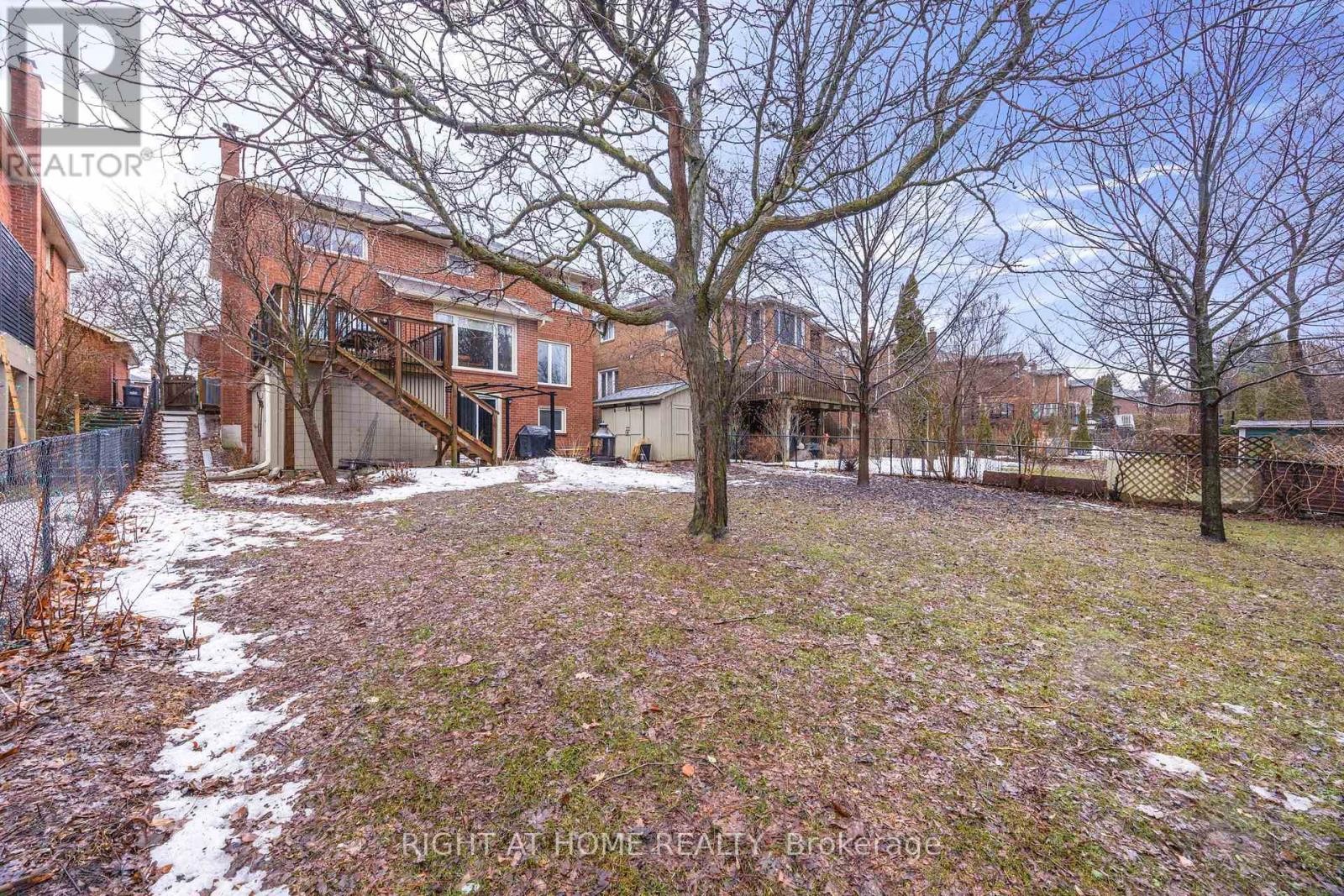 












12 ESKER DRIVE

,
Brampton (Heart Lake East),




Ontario
L6Z3C5

