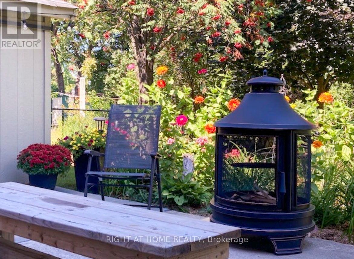 












12 ESKER DRIVE

,
Brampton (Heart Lake East),




Ontario
L6Z3C5

