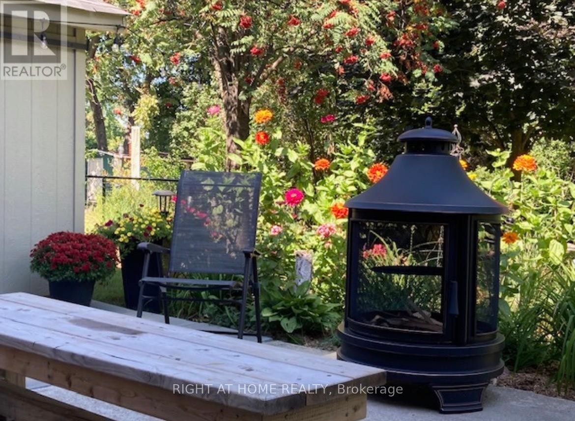 












12 ESKER DRIVE

,
Brampton (Heart Lake East),




Ontario
L6Z3C5

