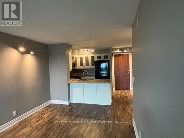 












211 - 65 VIA ROSEDALE

,
Brampton (Sandringham-Wellington),




Ontario
L6R3N8

