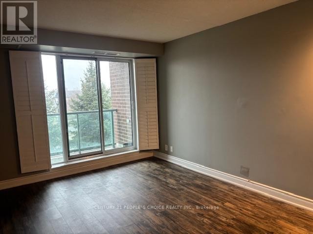 












211 - 65 VIA ROSEDALE

,
Brampton (Sandringham-Wellington),




Ontario
L6R3N8

