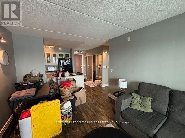 












211 - 65 VIA ROSEDALE

,
Brampton (Sandringham-Wellington),




Ontario
L6R3N8

