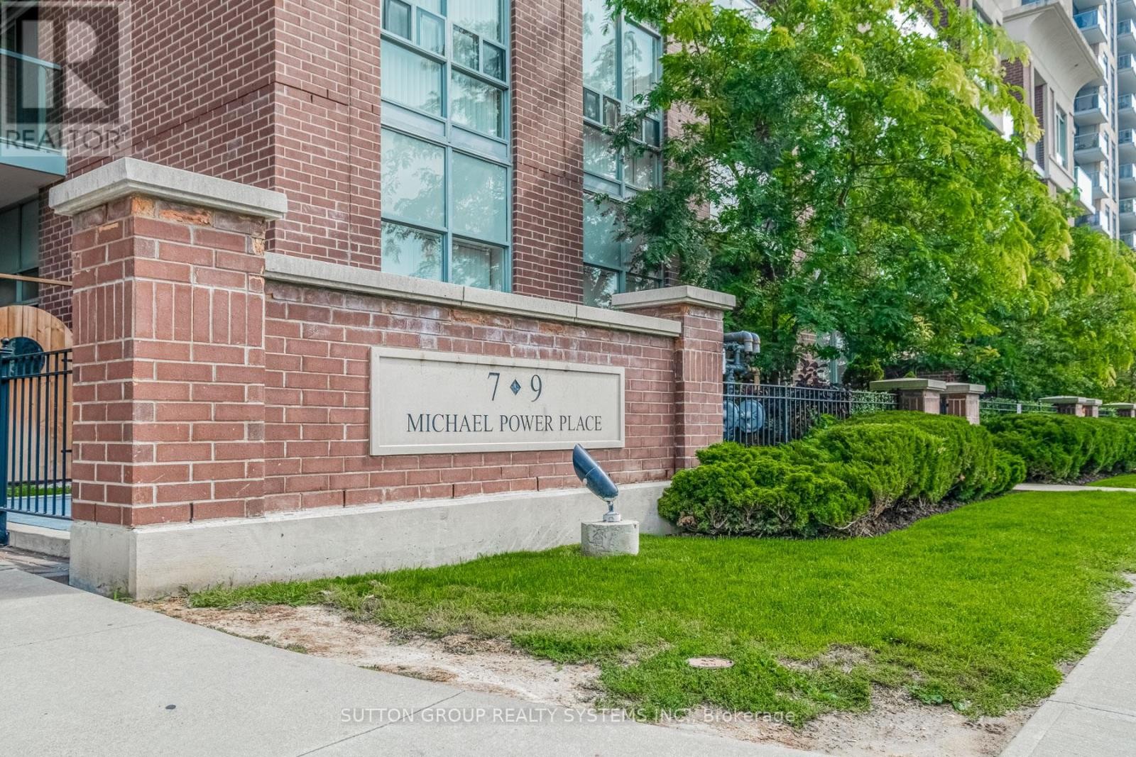 












709 - 7 MICHAEL POWER PLACE

,
Toronto (Islington-City Centre West),




Ontario
M9A0A2

