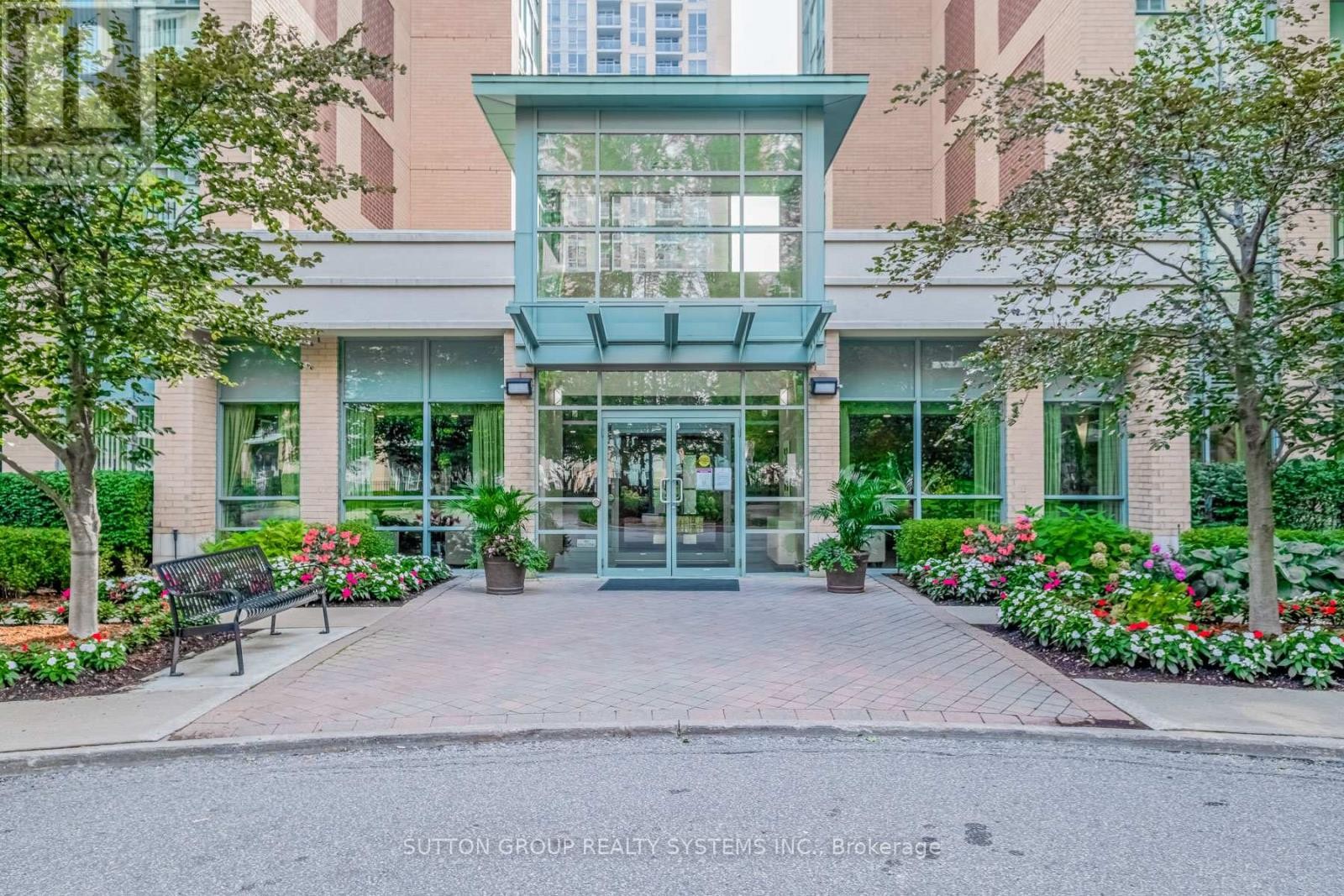 












709 - 7 MICHAEL POWER PLACE

,
Toronto (Islington-City Centre West),




Ontario
M9A0A2

