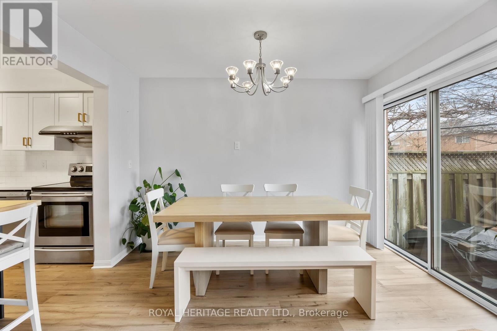 












1251 QUEST CIRCLE

,
Mississauga (Meadowvale Village),




Ontario
L5N8B6

