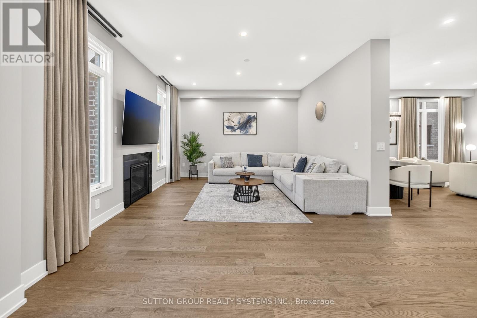 












1530 BUTTERCUP COURT

,
Milton (Walker),




Ontario
L9E2G3

