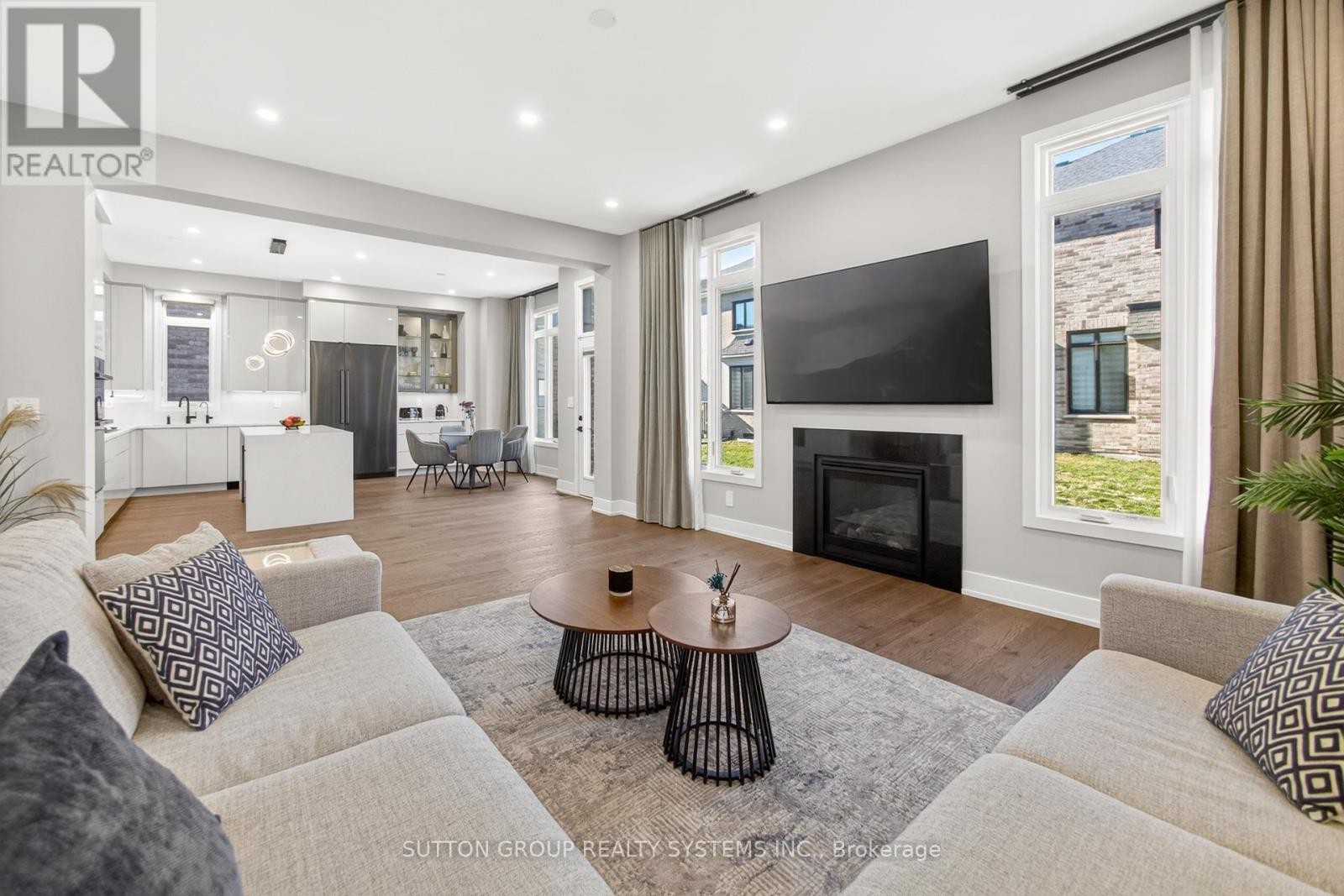 












1530 BUTTERCUP COURT

,
Milton (Walker),




Ontario
L9E2G3

