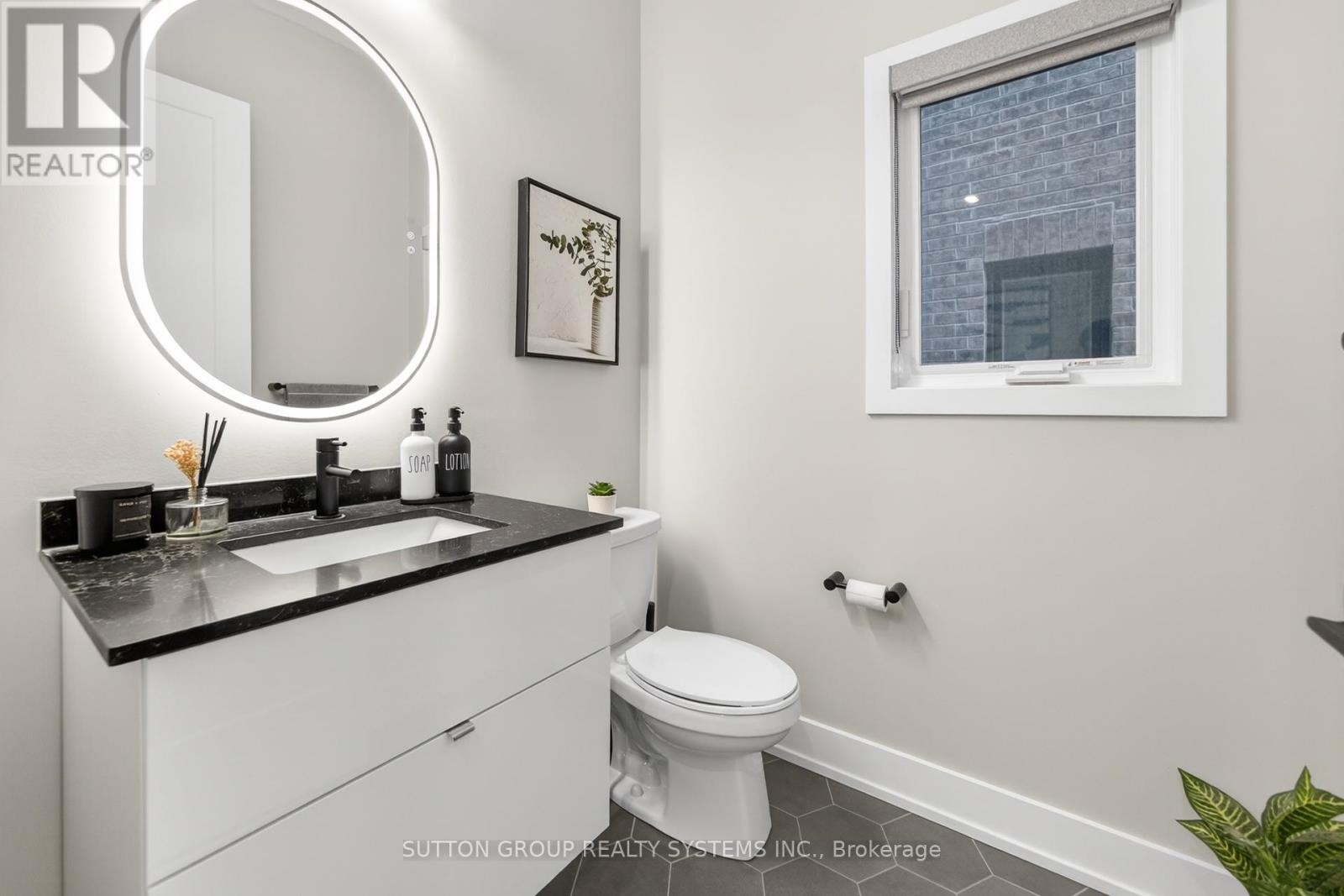 












1530 BUTTERCUP COURT

,
Milton (Walker),




Ontario
L9E2G3

