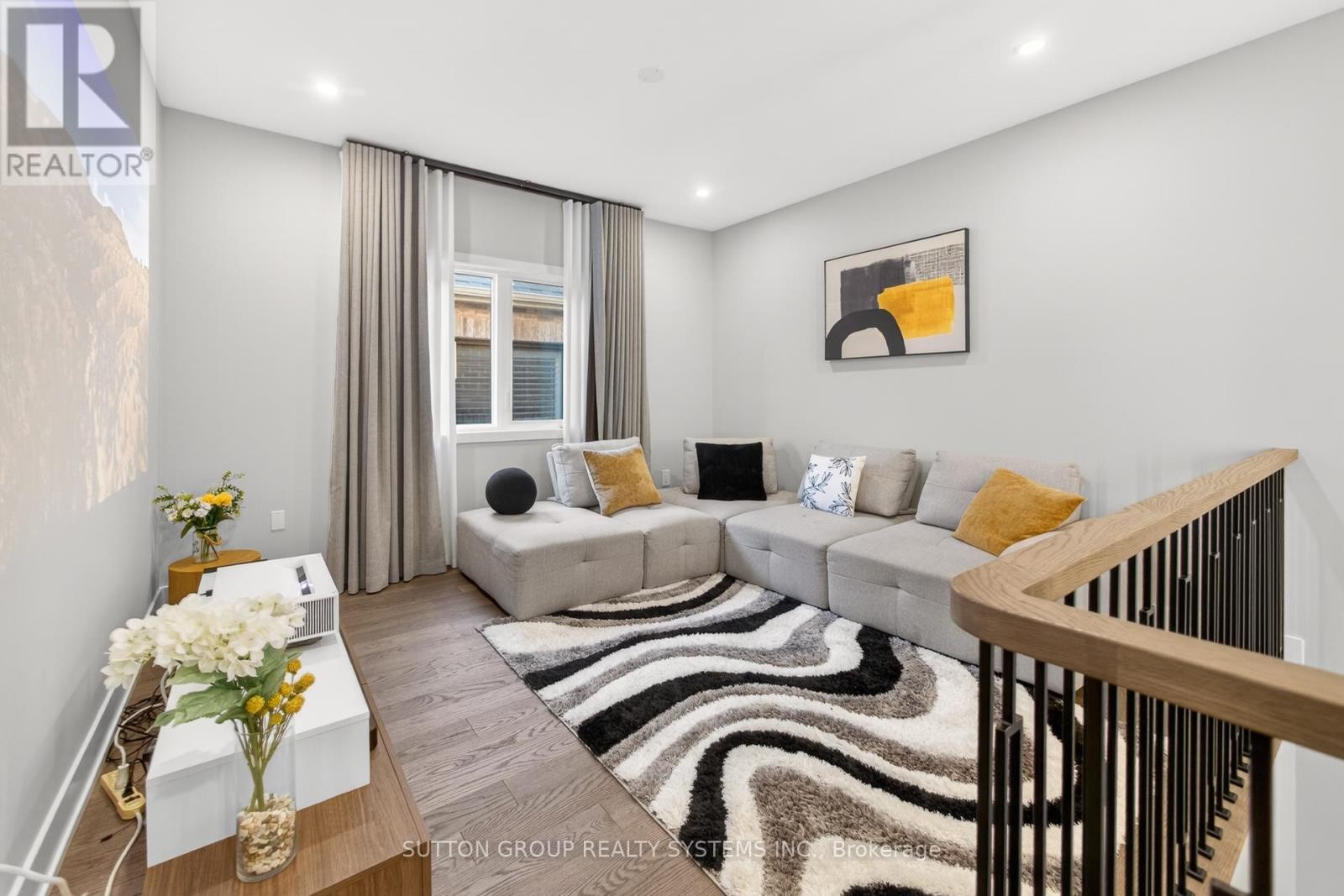 












1530 BUTTERCUP COURT

,
Milton (Walker),




Ontario
L9E2G3

