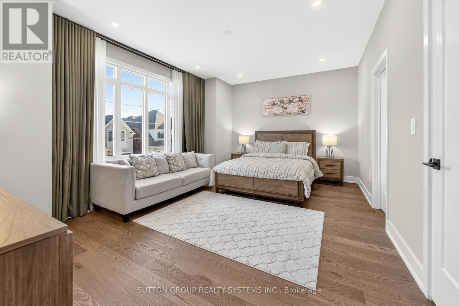 












1530 BUTTERCUP COURT

,
Milton (Walker),




Ontario
L9E2G3

