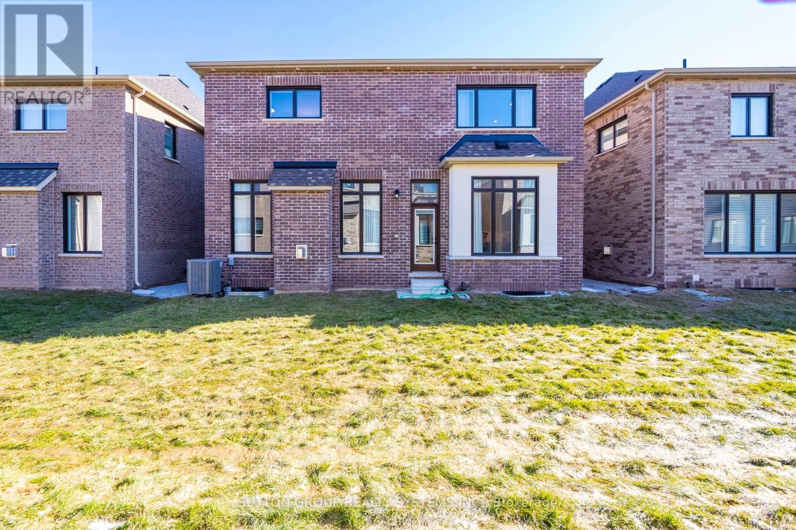 












1530 BUTTERCUP COURT

,
Milton (Walker),




Ontario
L9E2G3

