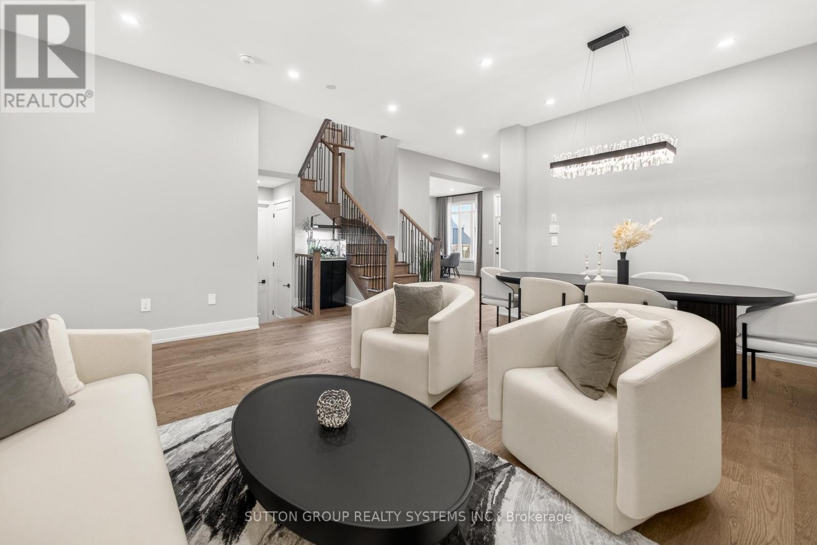 












1530 BUTTERCUP COURT

,
Milton (Walker),




Ontario
L9E2G3

