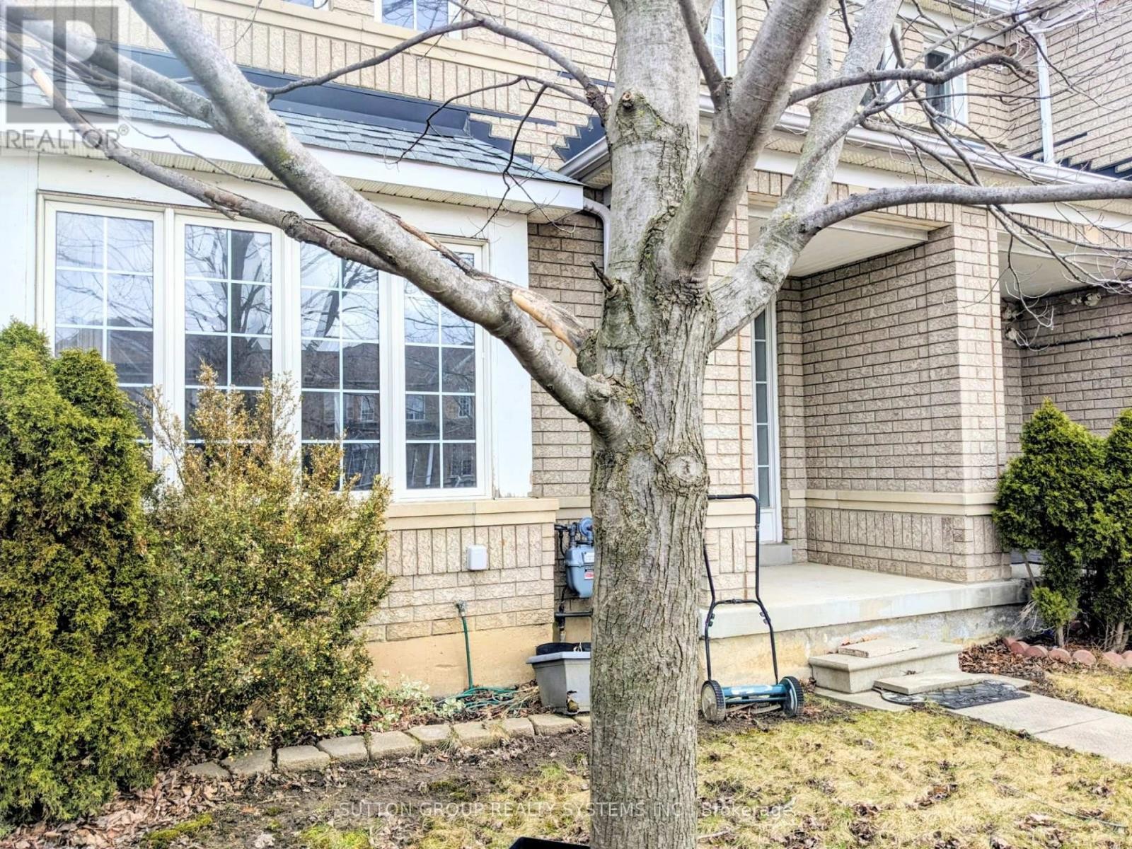 












5979 TENTH LINE W

,
Mississauga (Churchill Meadows),




Ontario
L5M6K7

