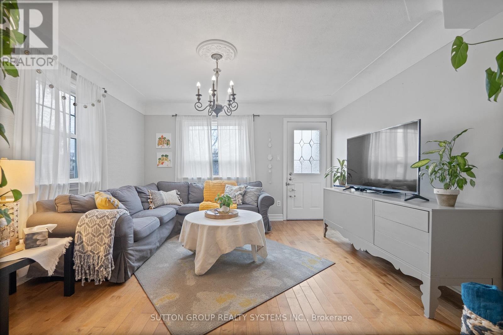 












2399 GLENWOOD SCHOOL DRIVE

,
Burlington (Freeman),




Ontario
L7R3R9

