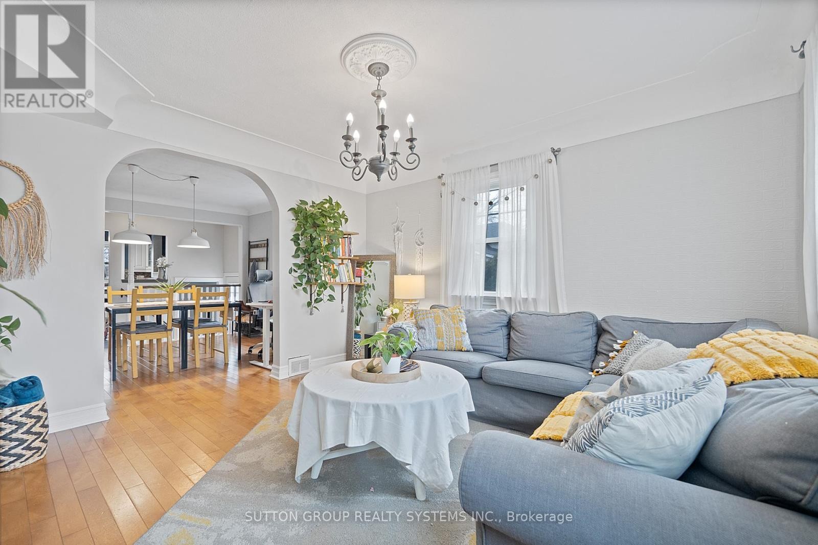 












2399 GLENWOOD SCHOOL DRIVE

,
Burlington (Freeman),




Ontario
L7R3R9

