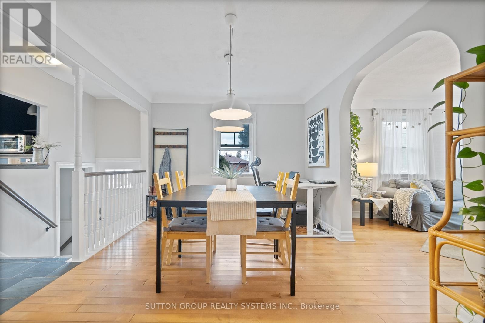 












2399 GLENWOOD SCHOOL DRIVE

,
Burlington (Freeman),




Ontario
L7R3R9

