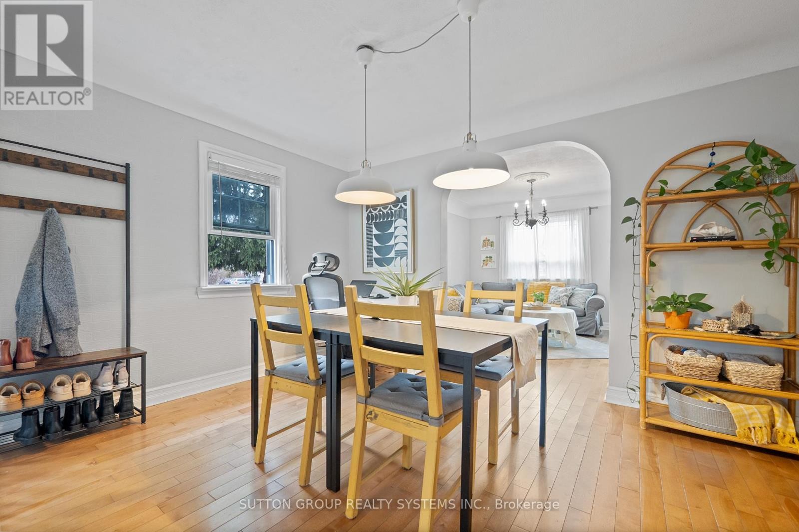 












2399 GLENWOOD SCHOOL DRIVE

,
Burlington (Freeman),




Ontario
L7R3R9

