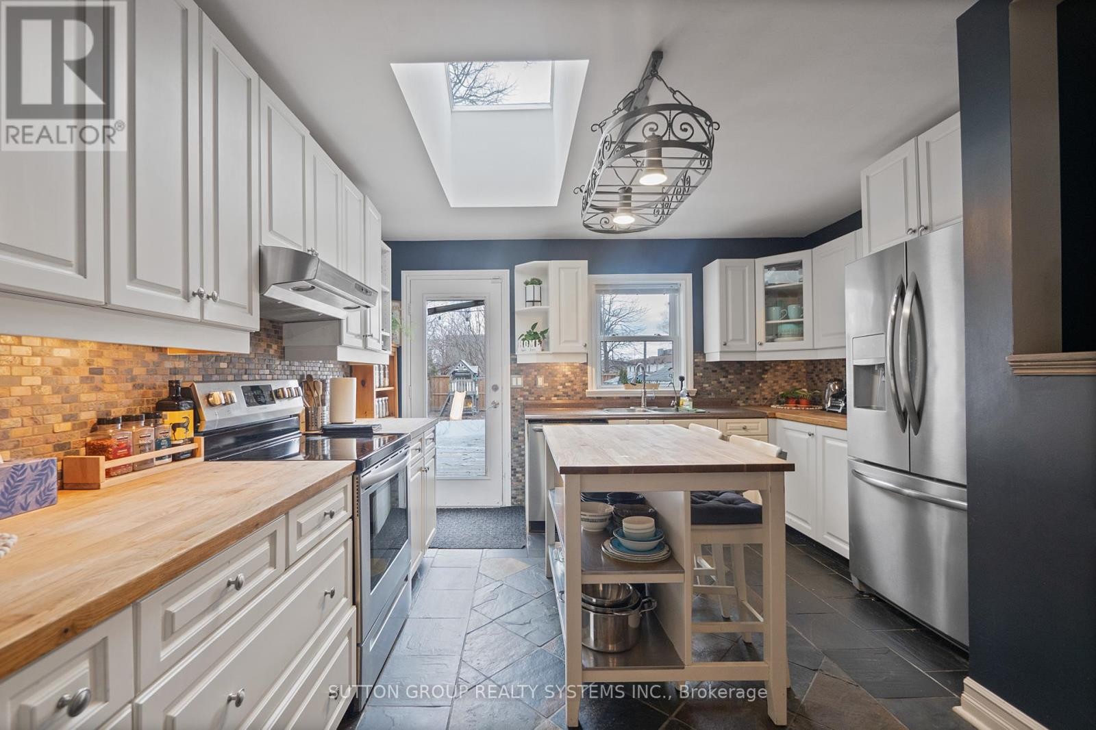 












2399 GLENWOOD SCHOOL DRIVE

,
Burlington (Freeman),




Ontario
L7R3R9

