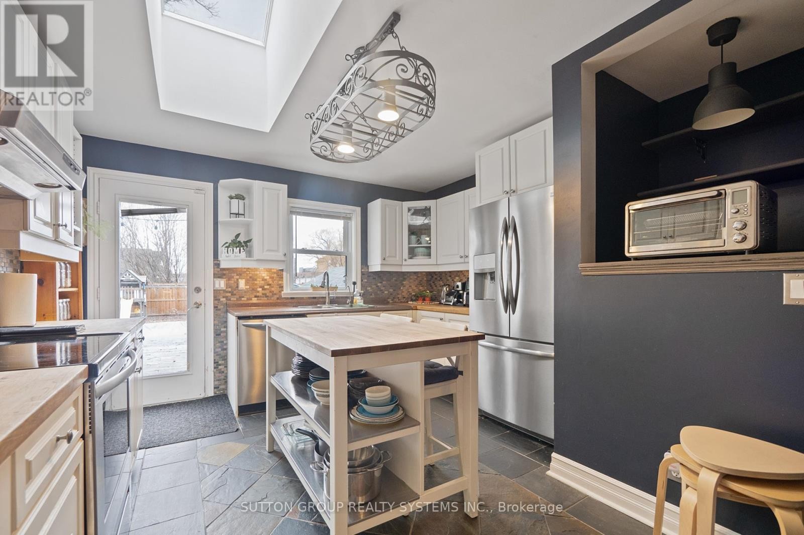 












2399 GLENWOOD SCHOOL DRIVE

,
Burlington (Freeman),




Ontario
L7R3R9

