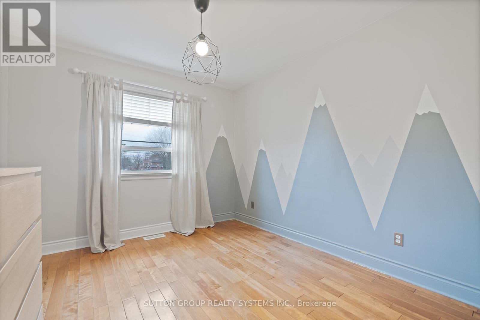 












2399 GLENWOOD SCHOOL DRIVE

,
Burlington (Freeman),




Ontario
L7R3R9

