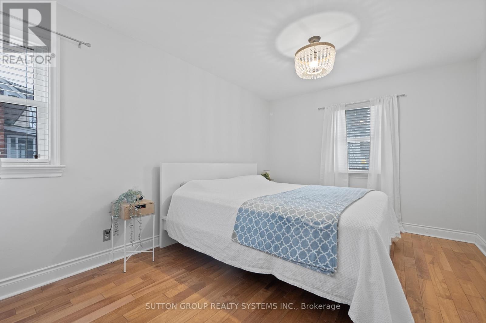 












2399 GLENWOOD SCHOOL DRIVE

,
Burlington (Freeman),




Ontario
L7R3R9

