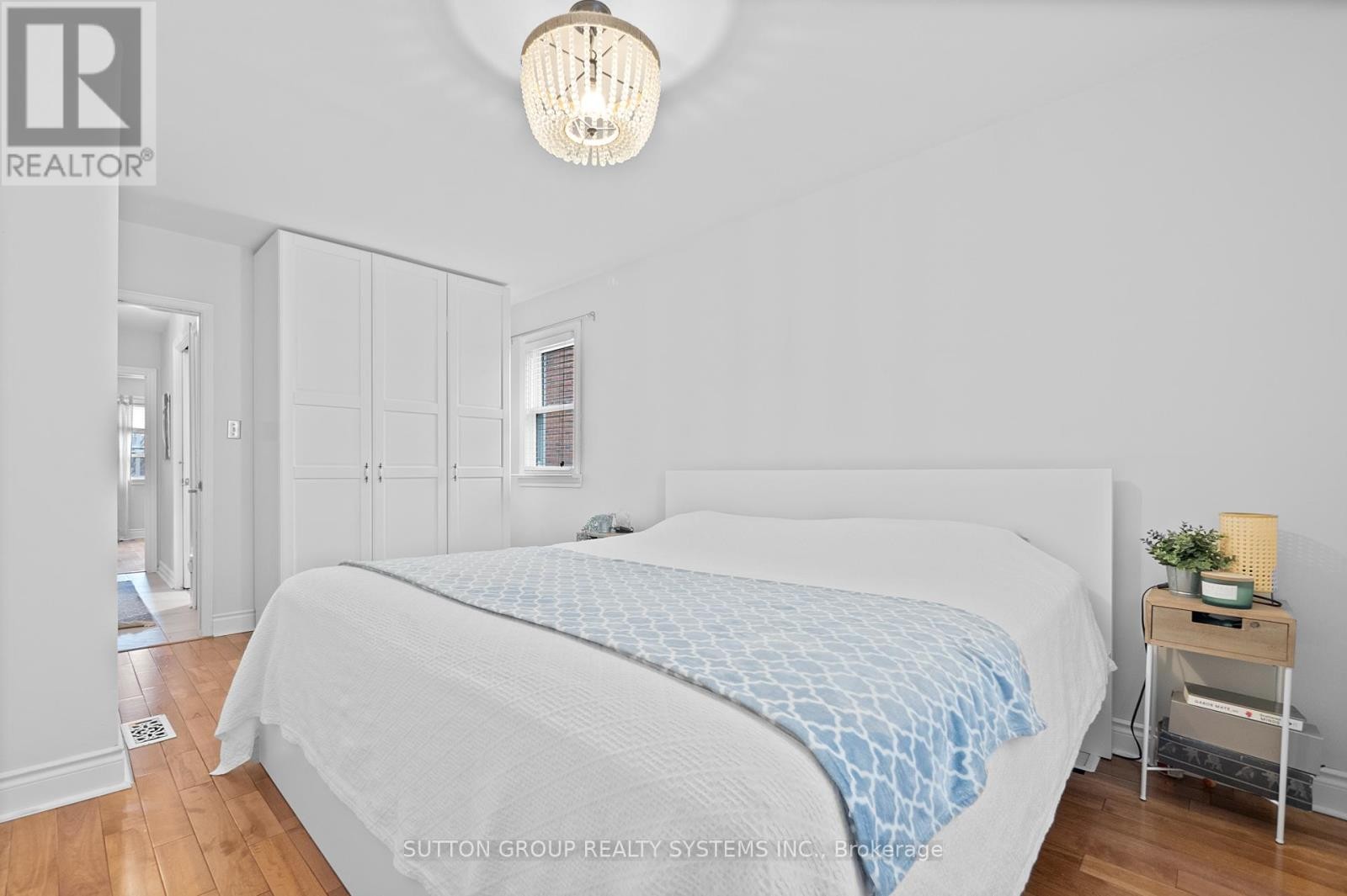 












2399 GLENWOOD SCHOOL DRIVE

,
Burlington (Freeman),




Ontario
L7R3R9

