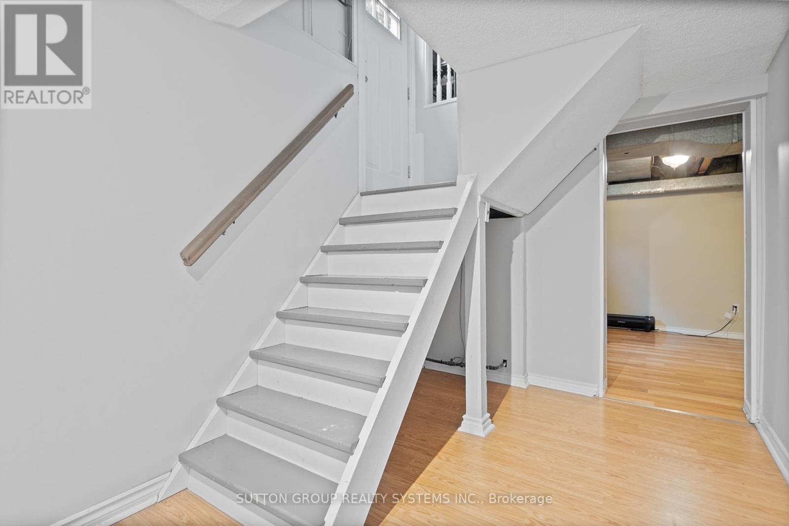 












2399 GLENWOOD SCHOOL DRIVE

,
Burlington (Freeman),




Ontario
L7R3R9

