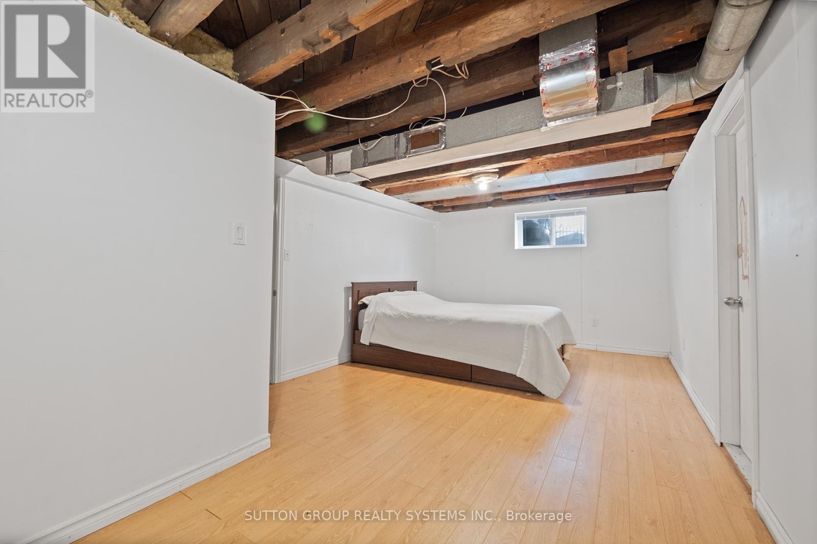 












2399 GLENWOOD SCHOOL DRIVE

,
Burlington (Freeman),




Ontario
L7R3R9

