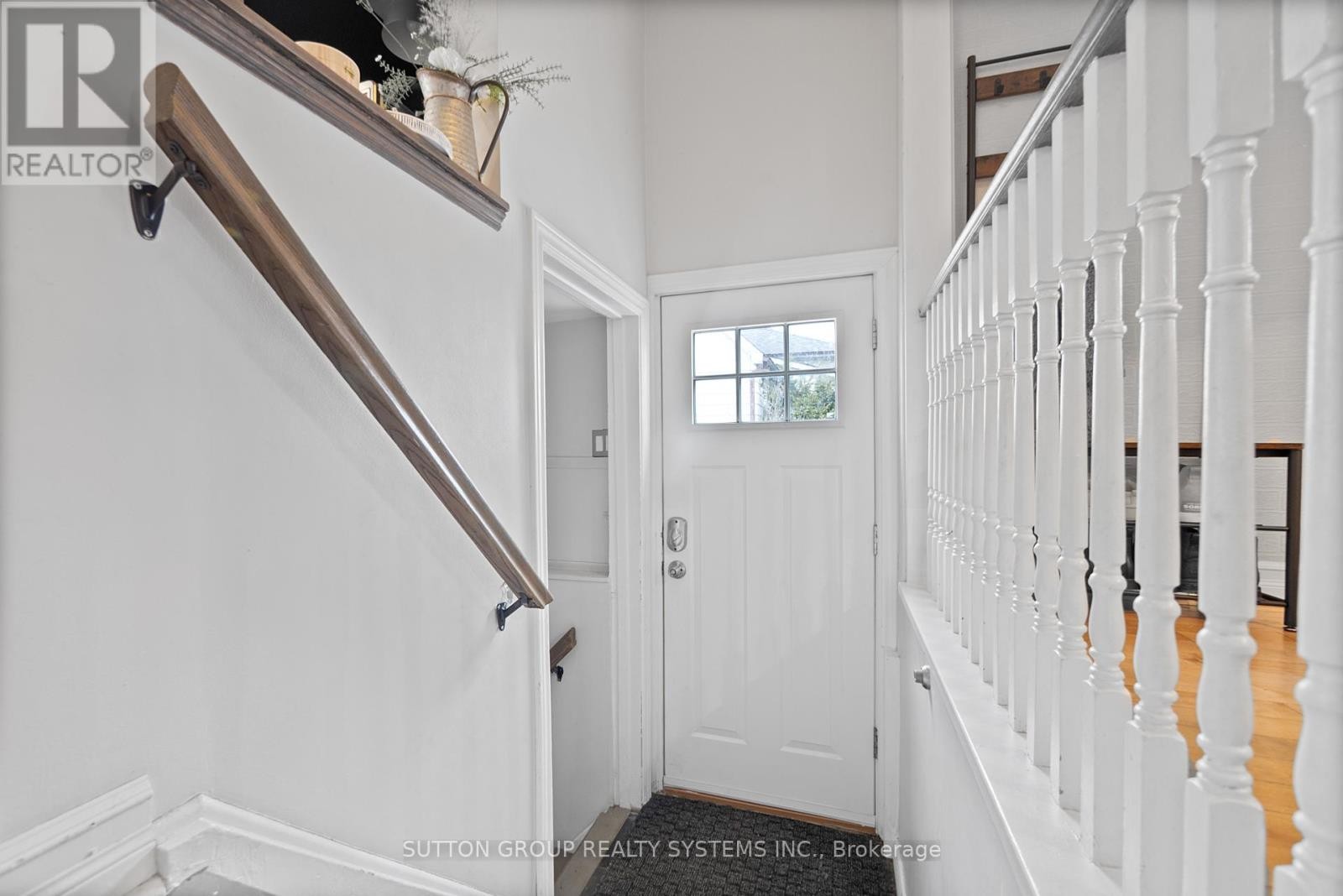 












2399 GLENWOOD SCHOOL DRIVE

,
Burlington (Freeman),




Ontario
L7R3R9

