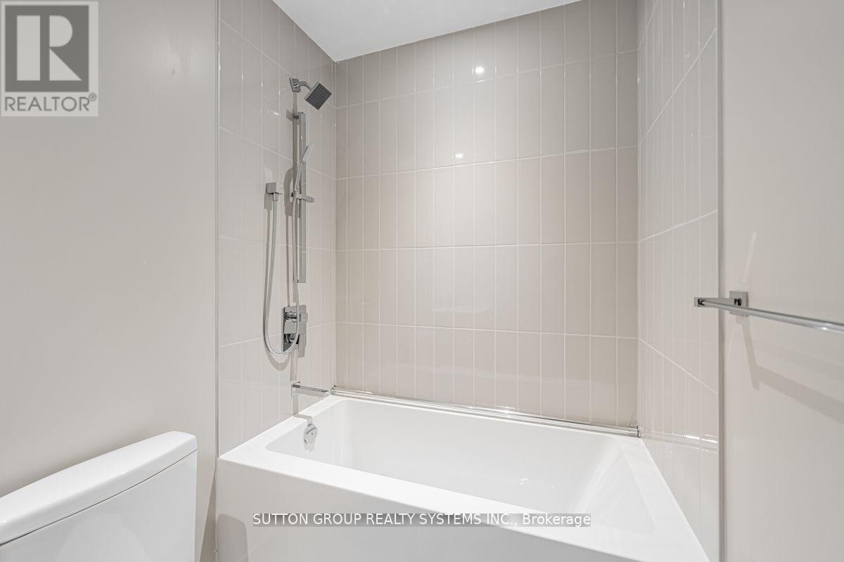 












707 - 3900 CONFEDERATION PARKWAY

,
Mississauga (City Centre),




Ontario
L5B0M3

