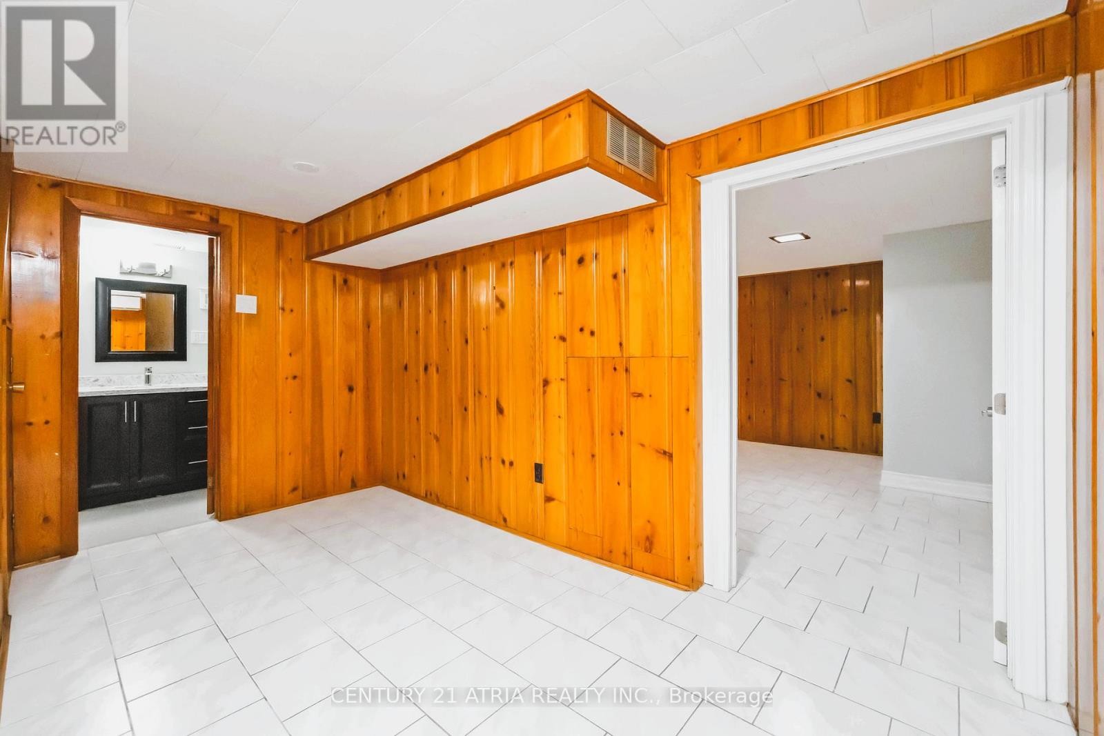 












60 COUNCIL CRESCENT

,
Toronto (York University Heights),




Ontario
M3J1J6

