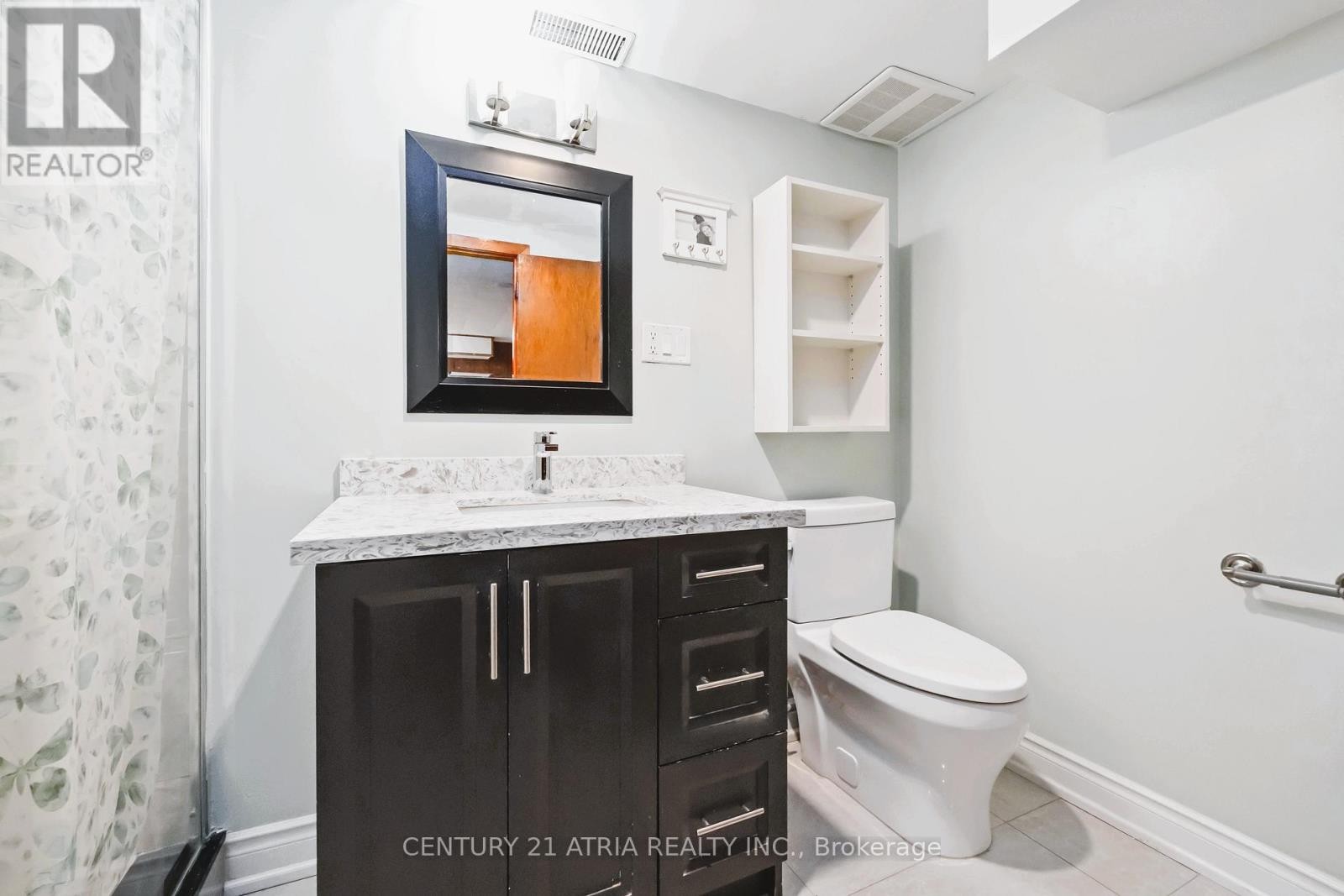 












60 COUNCIL CRESCENT

,
Toronto (York University Heights),




Ontario
M3J1J6

