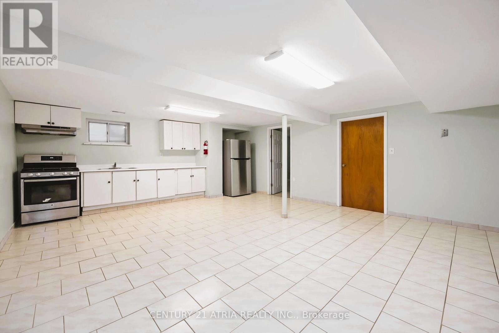 












60 COUNCIL CRESCENT

,
Toronto (York University Heights),




Ontario
M3J1J6

