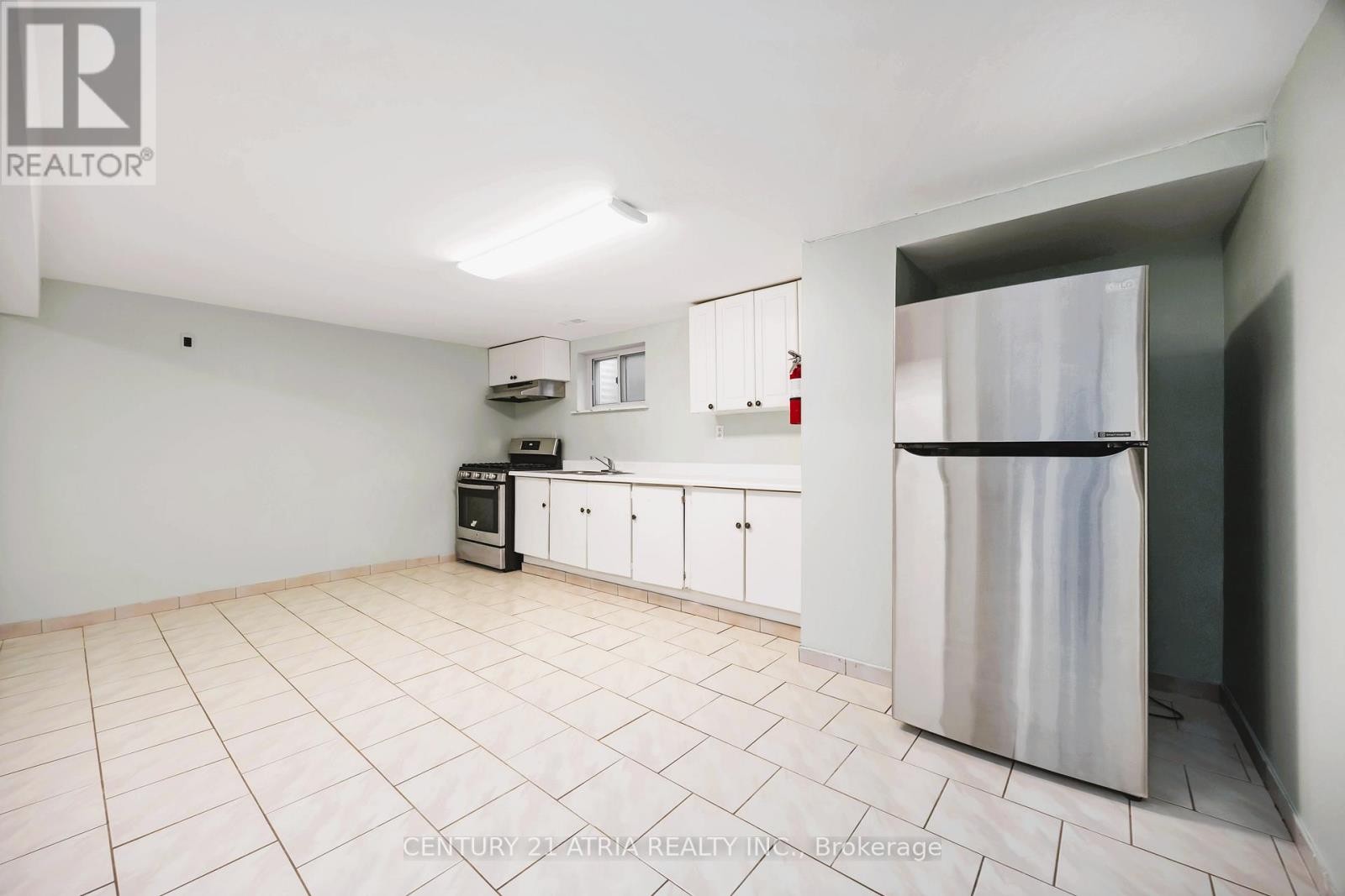 












60 COUNCIL CRESCENT

,
Toronto (York University Heights),




Ontario
M3J1J6

