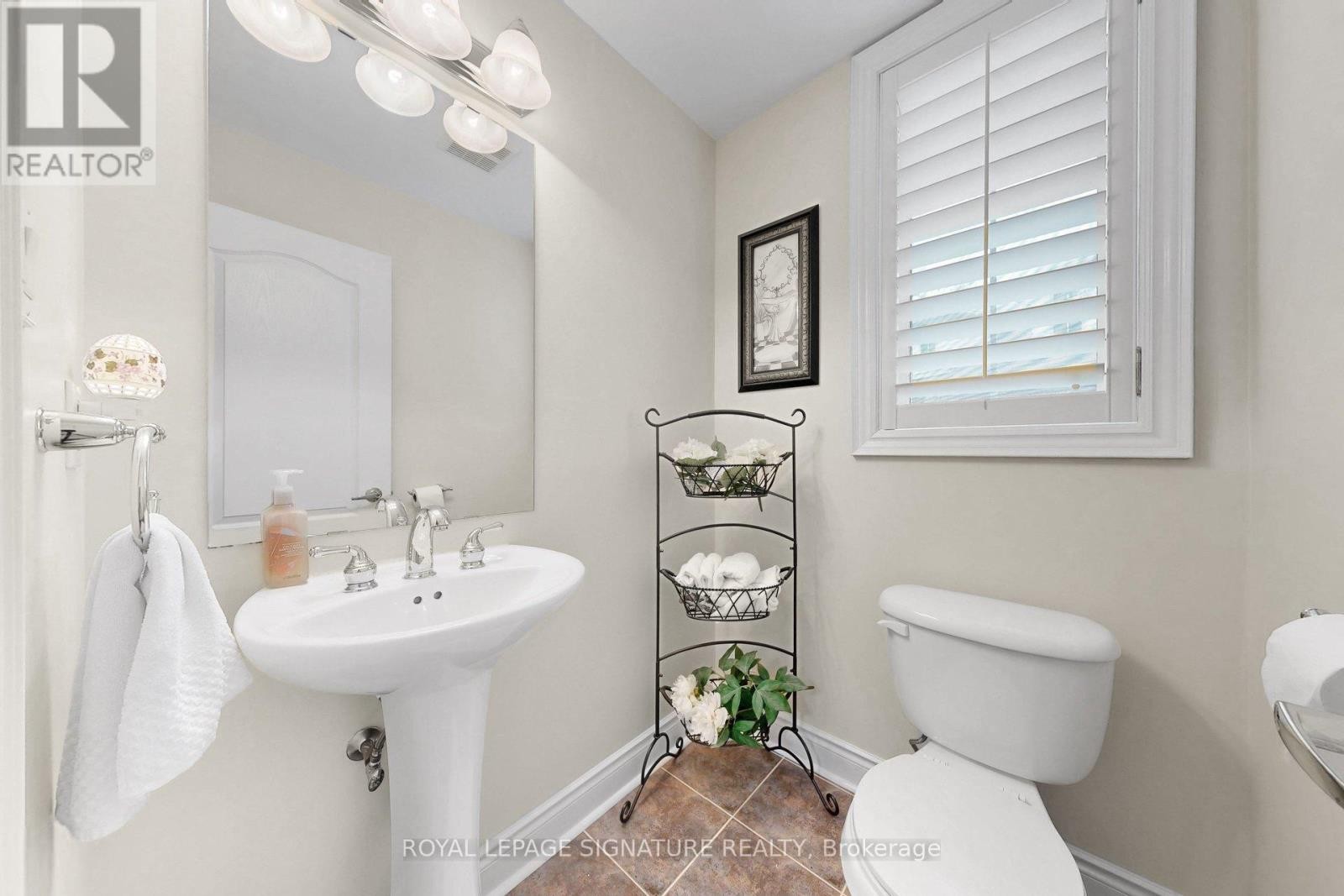 












1590 HALLSTONE ROAD

,
Brampton (Bram West),




Ontario
L6Y5K8

